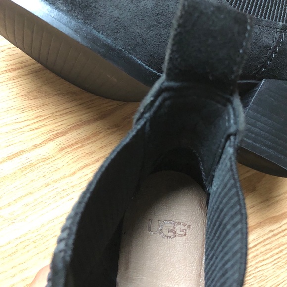 Ugg booties black suede comfy sz:7 Slip on casual - Picture 4 of 7